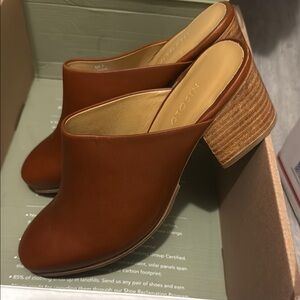 Nisolo Brandy LeatherAll-Day Mules